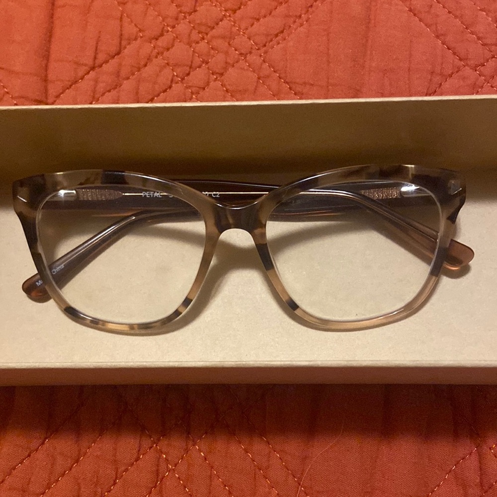 Eye glasses